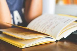 中小学生沉迷视频、阅读碎片化？教育部提出4点要求