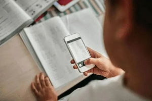 拍照搜题类App被“下架”：“作业帮”仍可正常下载