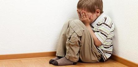 男童疑遭奶奶长期毒打 孩子遇到家暴该咋办?