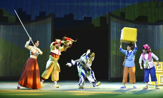图为:演出剧照