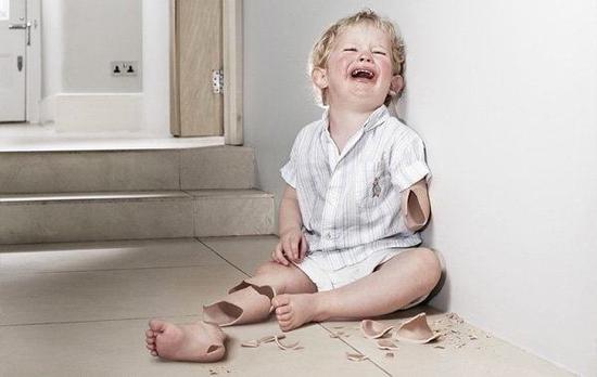 男童疑遭奶奶长期毒打 孩子遇到家暴该咋办?