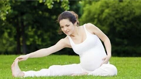 孕晚期能助产的运动，孕妈学起来安全顺产第1张