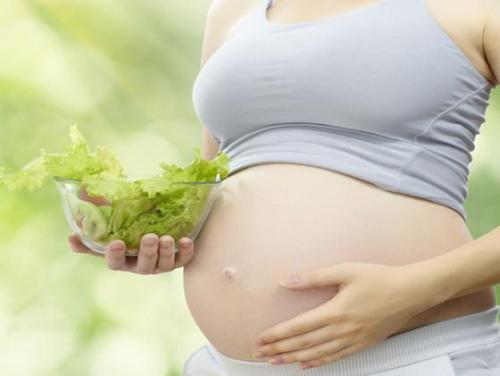 如何既控制饮食 又供给胎儿营养？