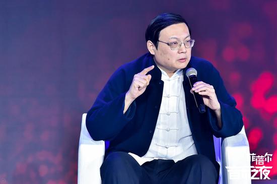 有名评论人梁宏达师长教师分享不雅点