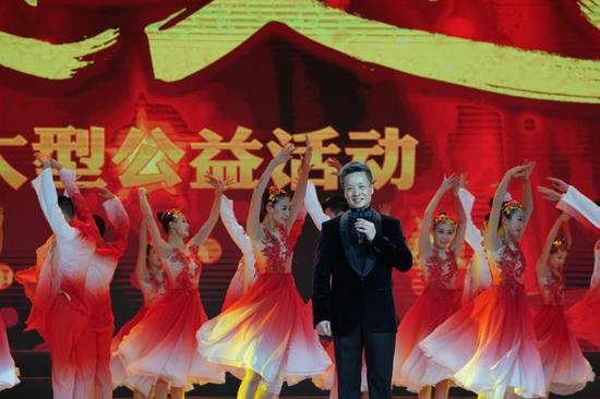 歌唱家阎维文