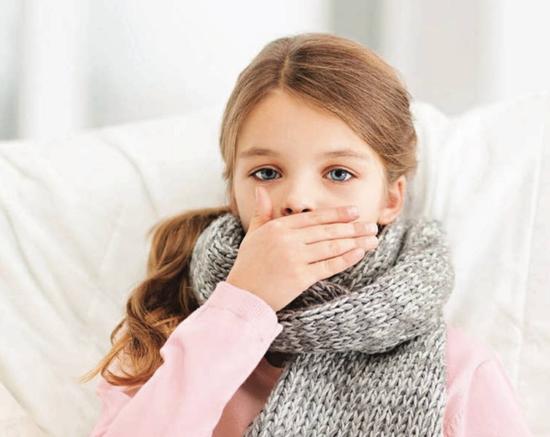 宝宝半夜发烧到39℃ 该不该马上去医院?|宝宝