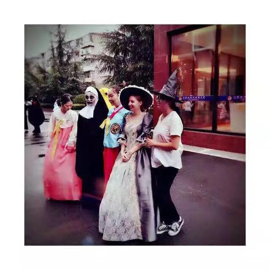 三年往返近百次 杭州娃读上海国际学校现实吗