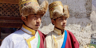 在康巴藏族人家做客 在康巴藏族人家做客