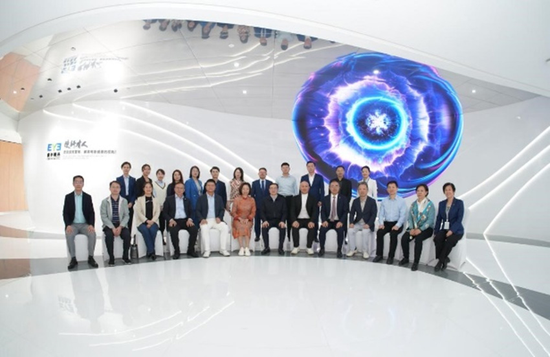 爱尔眼科营收净利“十四”连涨，陈邦：今年眼科行业有望正常增长