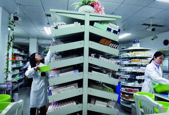 12bet手机网,长沙9岁男童小区内疑遭精神病人打死,家属:持续30分钟