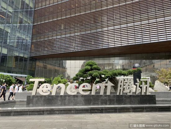 账上躺着582亿元现金,腾讯还要借50亿美元押注AI?