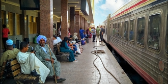在埃及坐火车