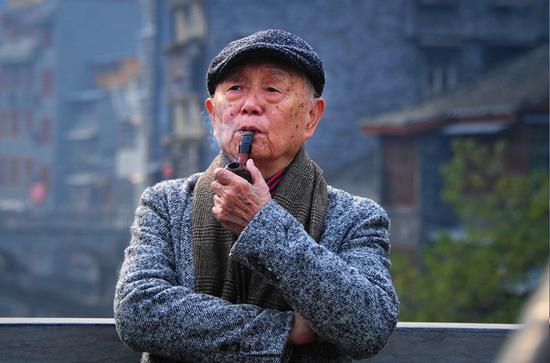 画家黄永玉一直是一位多面手