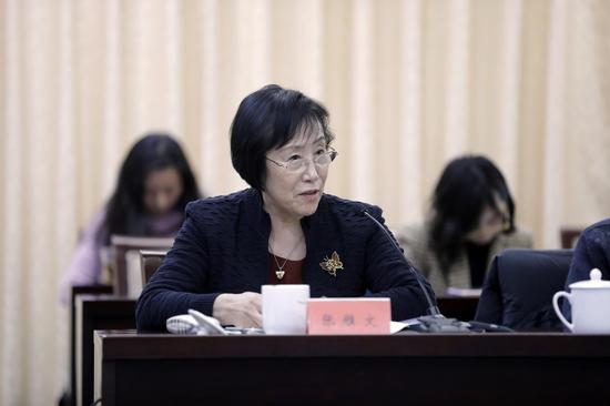 《妈妈,快拉我一把》作者张雅文