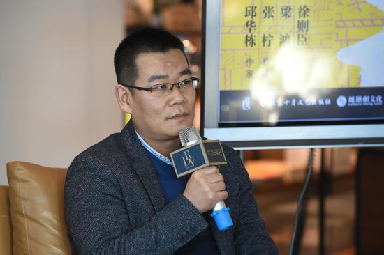 徐则臣表示，邱华栋写的《北京传》也正是他所期待的那部《北京传》