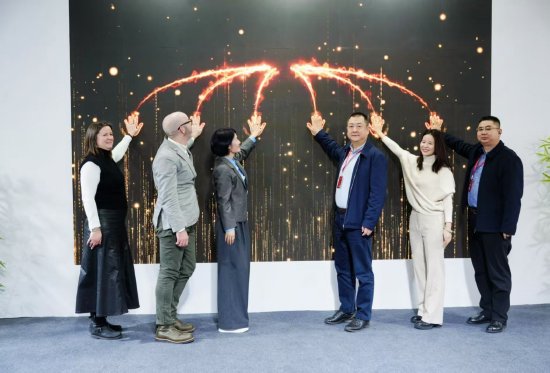 科幻赋能探索之路，儒意欣欣携《星球大战》新书解锁太空想象