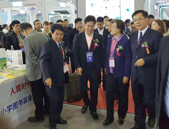 人民时代精彩亮相中国教育装备展示会推荐精