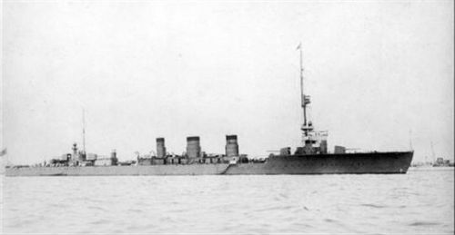 1932年2月1日夜炮轰南京的日军“天龙”号巡洋舰