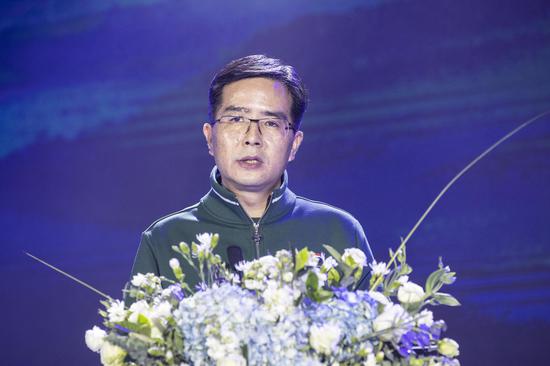 ▲茅台集团党委委员、副总经理高山致辞。