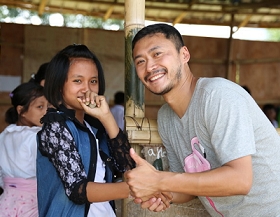  �����׸��˹����¼Ƭ��һ���˵��򳡡�