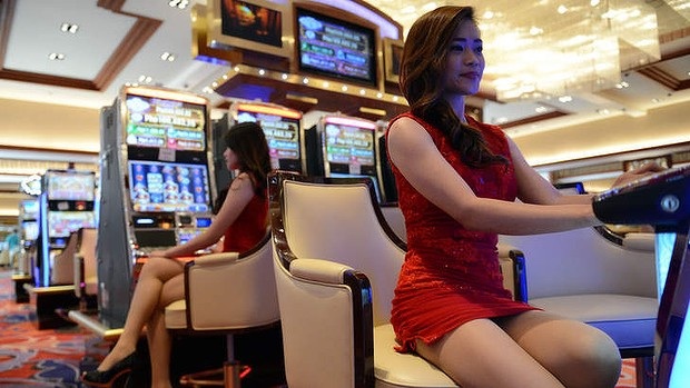 菲律宾在南海挑争端 中国人却为菲国"装子弹"