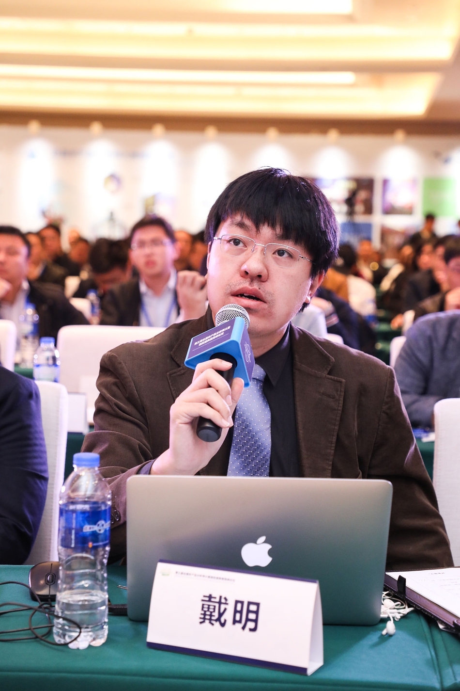 新浪财经副主编（投资领域）期货频道主编 戴明