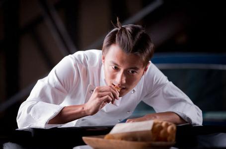 谢霆锋一家公司卖两次 成香港两大上市公司股