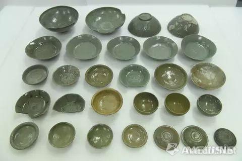 韩国海域发掘的青瓷(纽西斯通讯社)