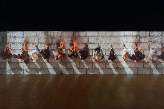 Adel Abdessemed, 《春天》(Spring,2013)。图片:?Adagp Paris-2018,courtesy MAC Lyon
