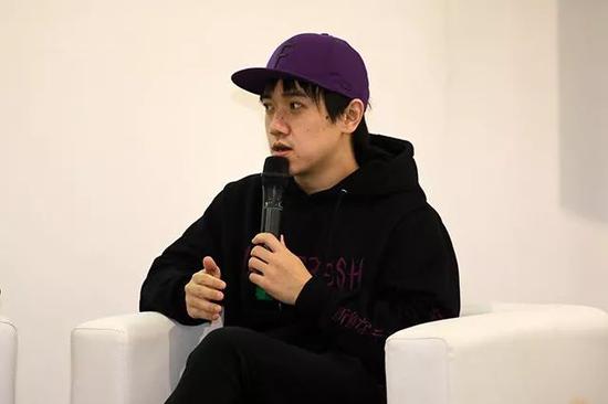 指人儿的粉丝也特地赶到现场,与主创们面对面交流——