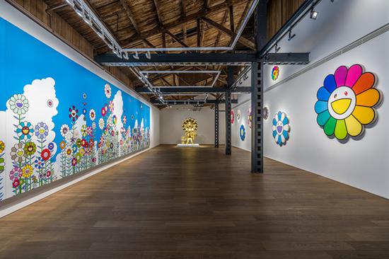 贝浩登（上海）村上隆个展“村上隆在奇幻仙境”现场。 摄影：Yan Tao。 ©2018 Takashi Murakami/Kaikai Kiki Co。， Ltd。 All Rights Reserved。 图片提供：贝浩登