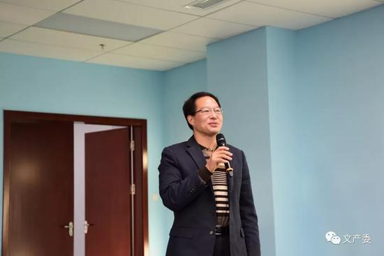 (云南文化产业投资控股集团有限责任公司副总经理、云南演艺集团有限公司董事长凃国勇致欢迎词)