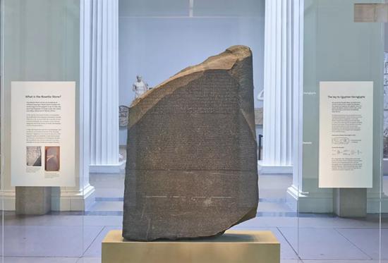 陈列于大英博物馆的罗塞塔石碑（Rosetta Stone）印度