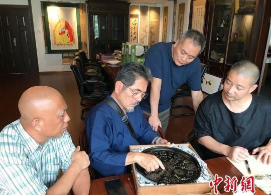 日本黄檗宗螺钿漆器珍品回流宗祖隐元家乡福建福清。 郑松波 摄