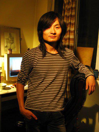 乔晓勇，艺术家，1980年生于河北省，现居北京宋庄，2006年毕业于中央美术学院