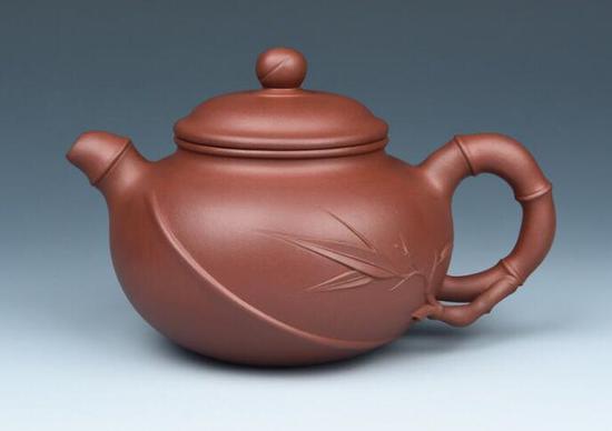 谈跃伟紫砂壶作品《情竹壶》