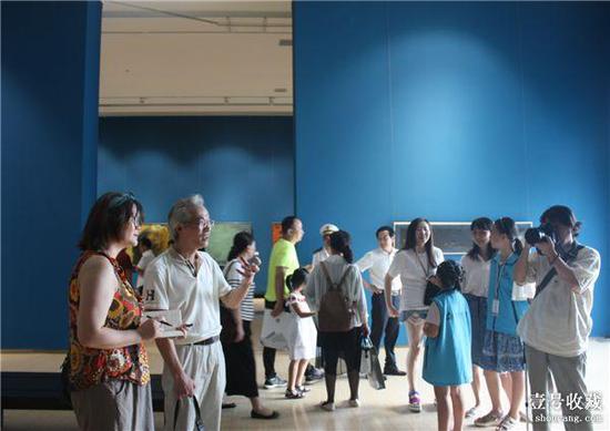 “澄明——张起田 朱晓果 叩天油画作品展”展览现场