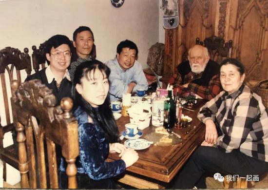 梅利尼科夫和他的中国学生在一起