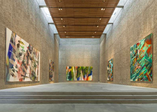 Katharina Grosse在K?nig Galerie画廊的展览,2015,图片:Roman M?rz