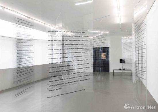 玛莎•萝斯勒,《读汉娜•阿伦特》,2006