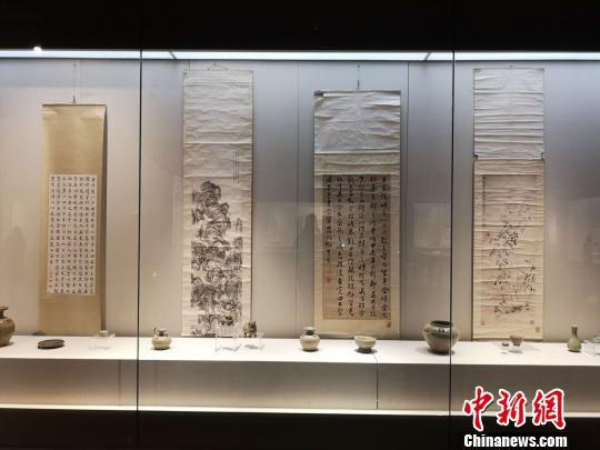 图为：浙江省临海市博物馆“邹鲁遗风之锦绣堆”馆藏精品文物展 范宇斌 摄