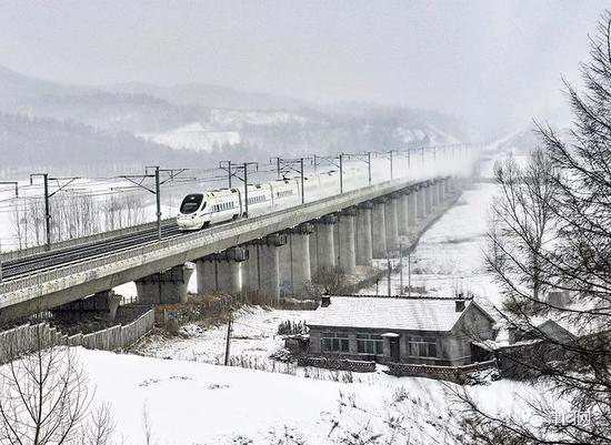 雄风飞雪一路歌