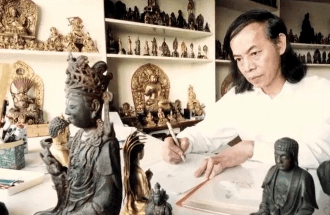 蔡志忠和他收藏的佛像