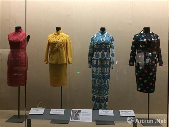 “百年时尚:香港长衫故事”展览现场