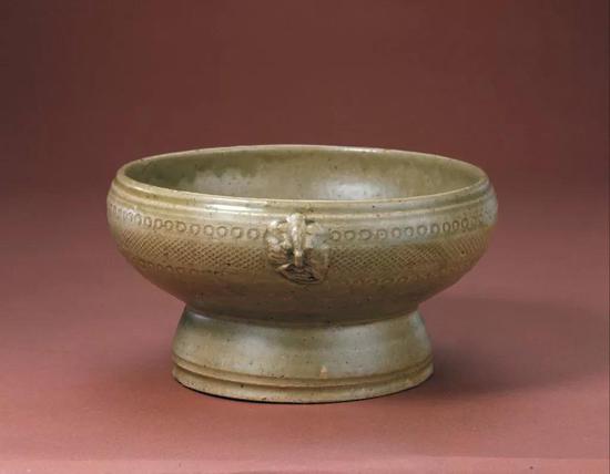 西晋越窑系青釉印纹豆，现藏北京故宫博物院