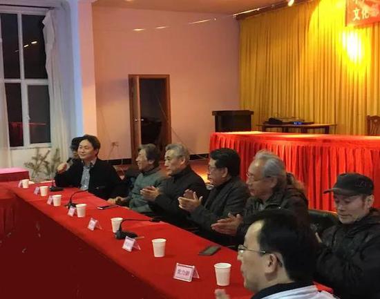 会议由文化和旅游部艺术发展中心副主任、中央美术学院硕士生导师林茂先生主持