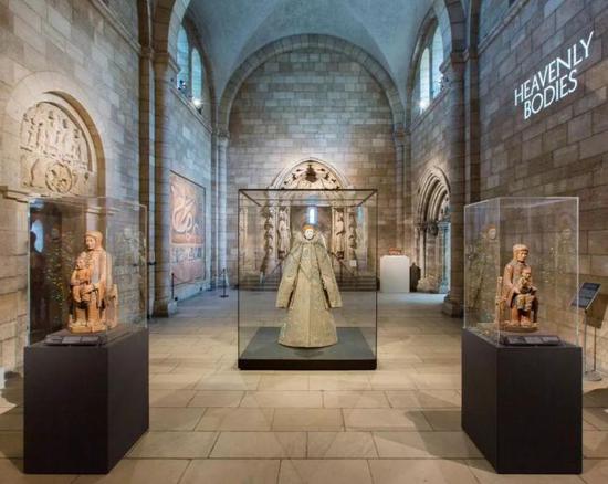 Gallery View， Romanesque Hall © The Metropolitan Museum of Art