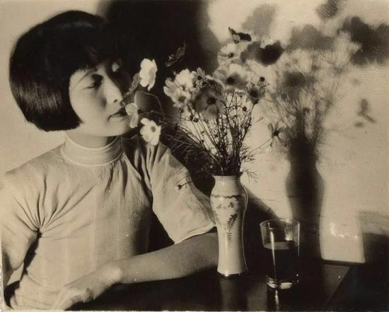 周鍊霞(1909-2000)