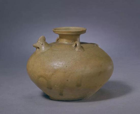 西晋青釉鸡头壶,现藏北京故宫博物院