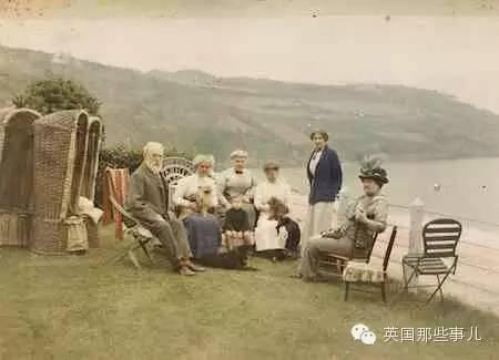 他的一个念头,记录下了100年前的全世界